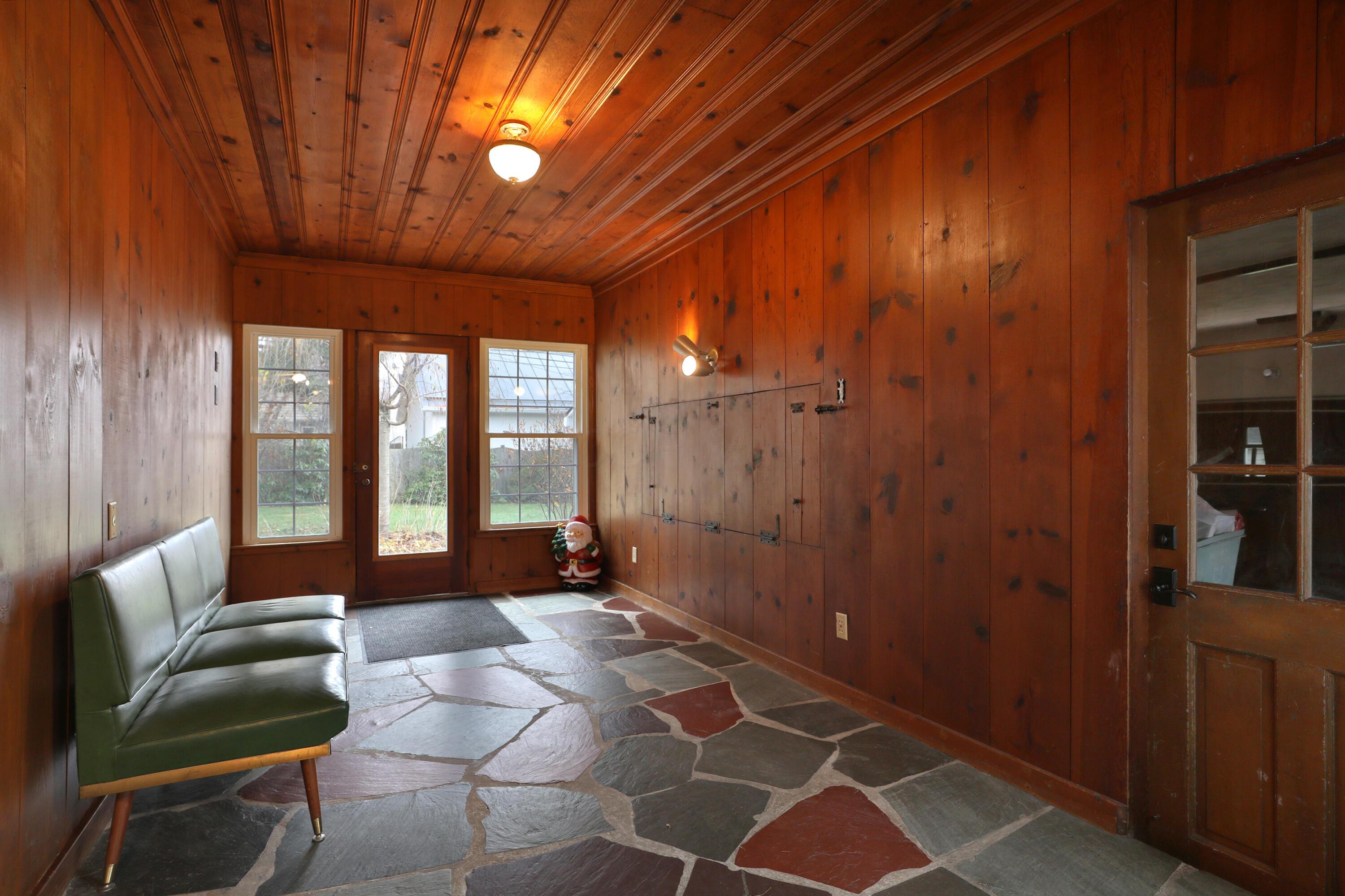 125 Sheffield Road Columbus, OH 43214 - Photo 34 of 60 Sunroom
