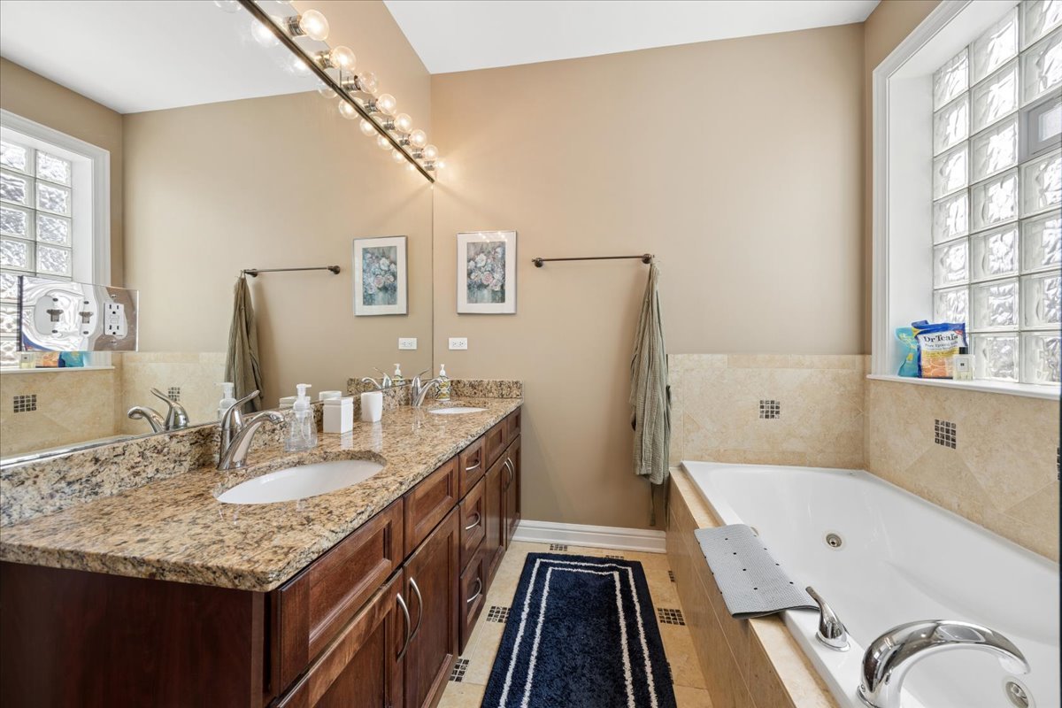 839 South Miller Street, Unit 3 Chicago, IL 60607 - Photo 15 of 23