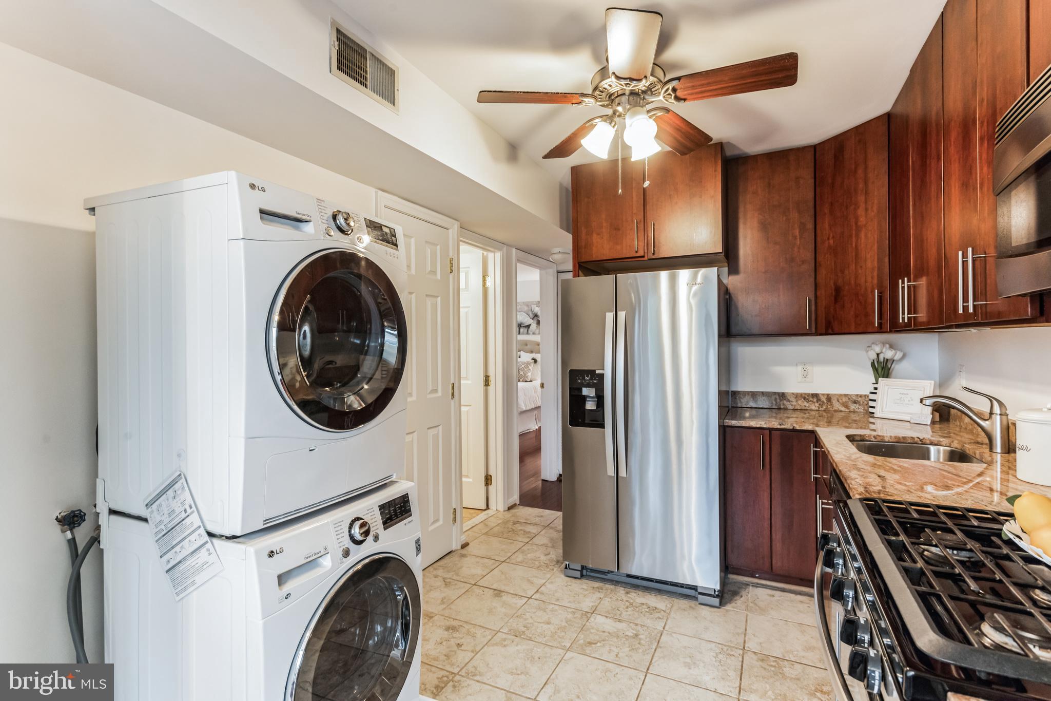 2101 Walsh View Terrace, Unit 17301 Silver Spring, MD 20902 - Photo 3 of 15 Stainless steel appliances