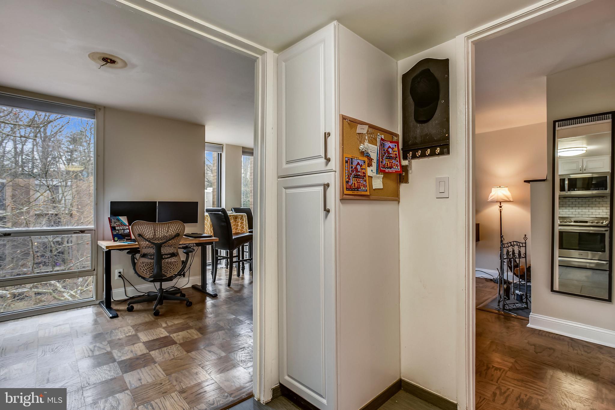 1606 Chimney House Road Reston, VA 20190 - Photo 18 of 47 Gallery Image 18