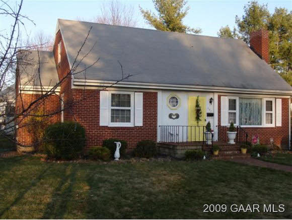 207 Robin Road Waynesboro, VA 22980 - Photo 1 of 12 Gallery Image 1