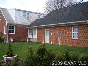 207 Robin Road Waynesboro, VA 22980 - Photo 3 of 12 Gallery Image 3