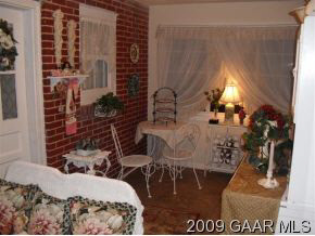 207 Robin Road Waynesboro, VA 22980 - Photo 5 of 12 Gallery Image 5