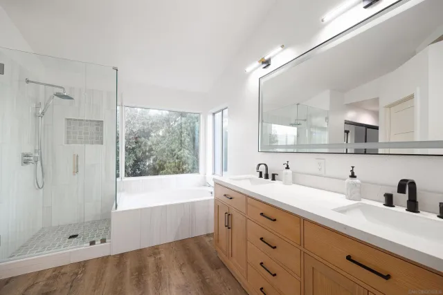 $1,499,000 | 2318 Via Villegas, Carlsbad, CA 92009