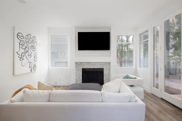 $1,499,000 | 2318 Via Villegas, Carlsbad, CA 92009