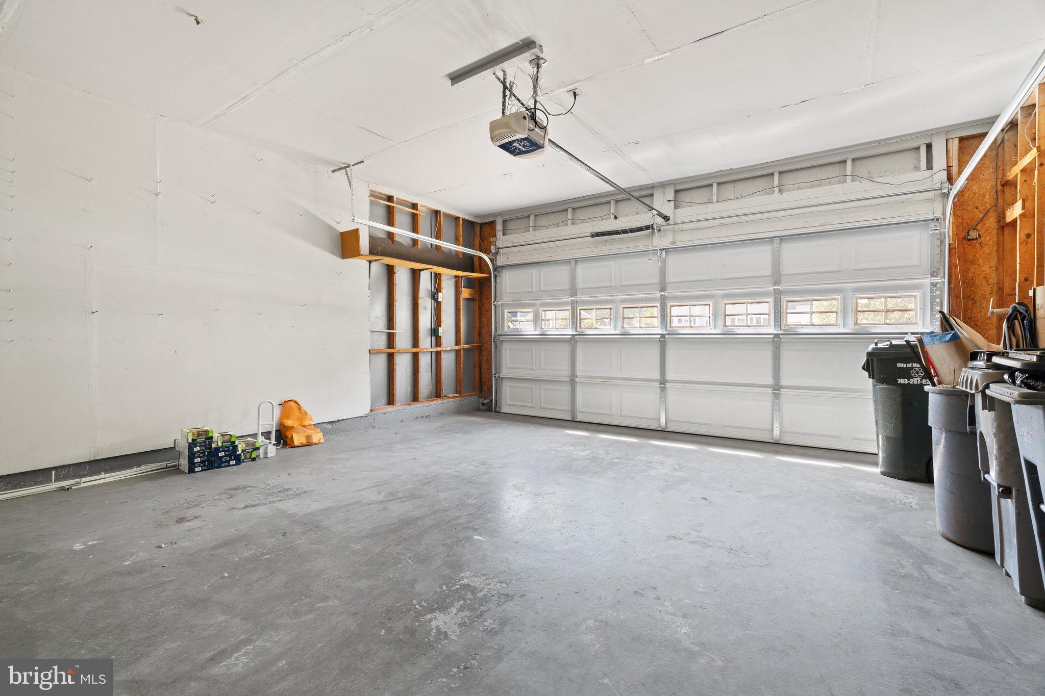 8550 Yoder Street Manassas, VA 20110 - Photo 17 of 39 Spacious garage