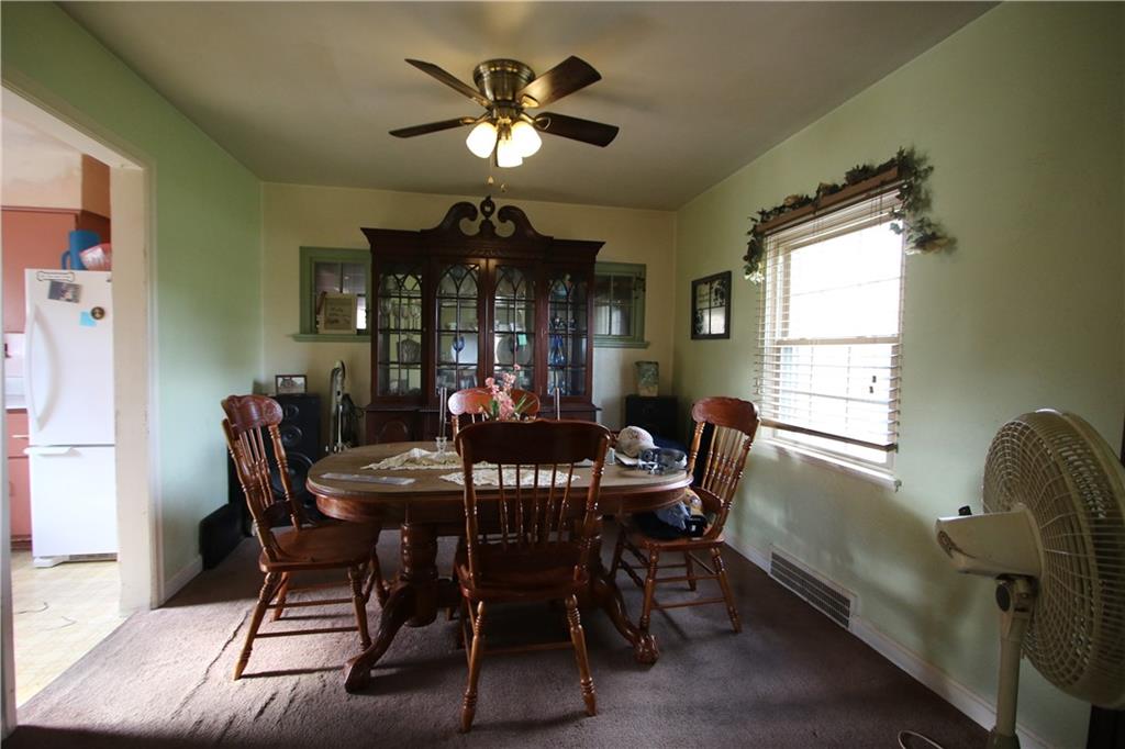 1672 Elderslee Road Pittsburgh, PA 15227 - Photo 3 of 19 Gallery Image 3