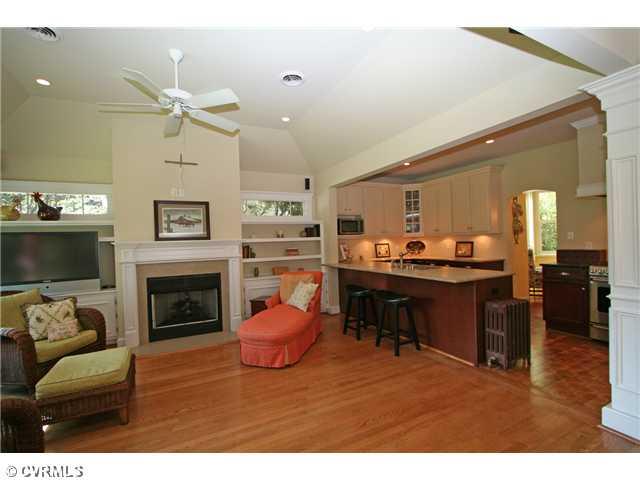 6005 Howard Road Richmond, VA 23226 - Photo 11 of 24 Den/Family/Great Room - Toward the kitchen