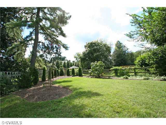 6005 Howard Road Richmond, VA 23226 - Photo 22 of 24 Yard/Garden - All new landscaping ~ front, side and rear!