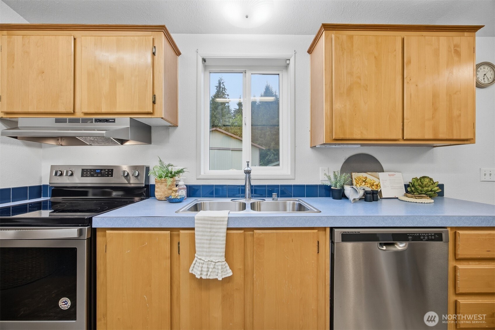 23098 Meadow View Lane Sedro-Woolley, WA 98284 - Photo 22 of 40