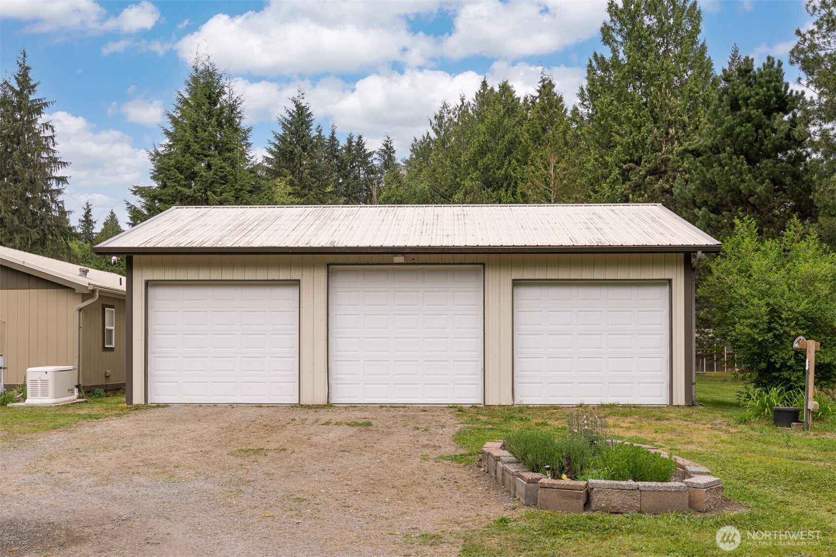 23098 Meadow View Lane Sedro-Woolley, WA 98284 - Photo 4 of 40