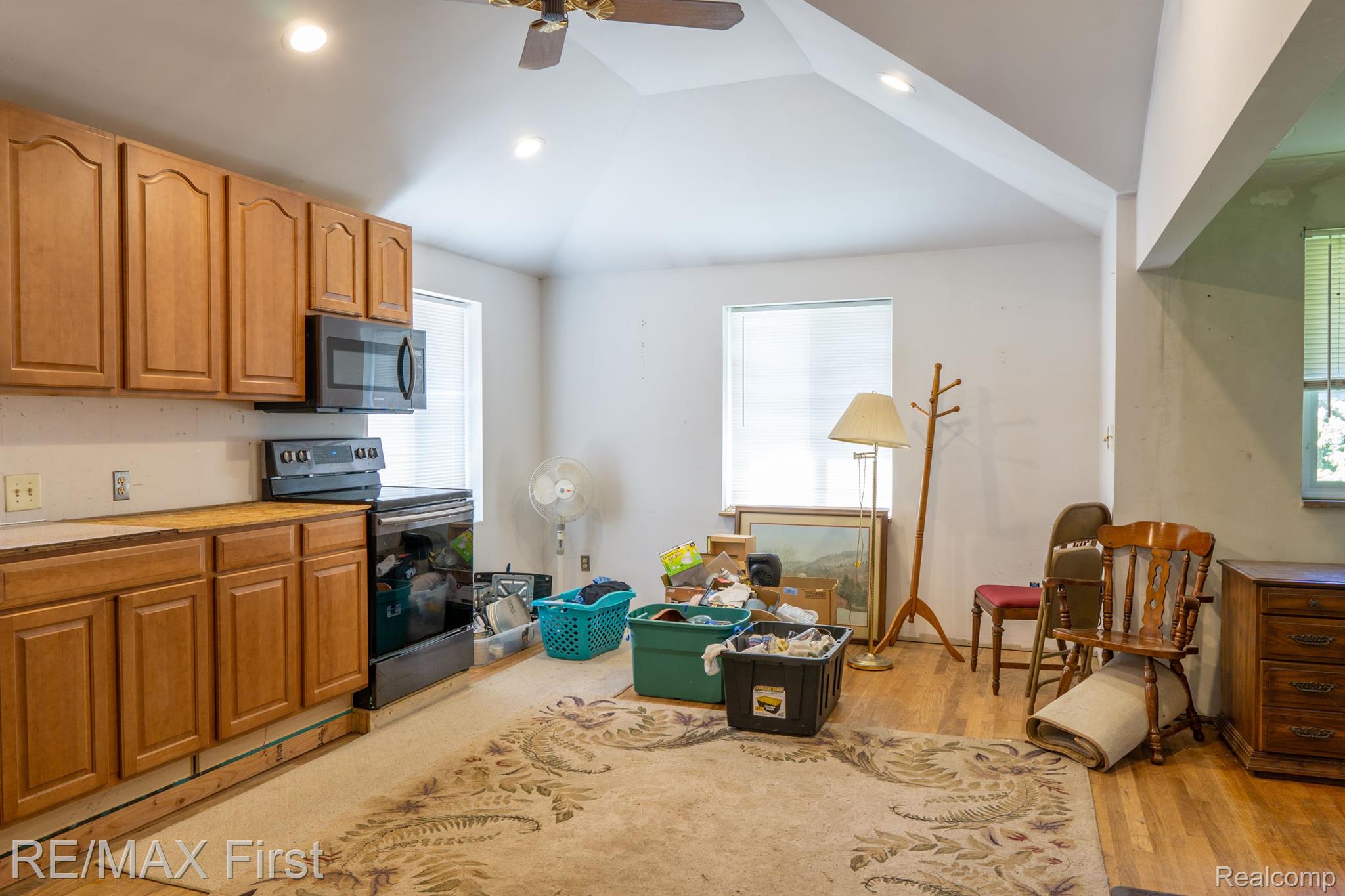250 West Buell Road Oakland, MI 48363 - Photo 18 of 36
