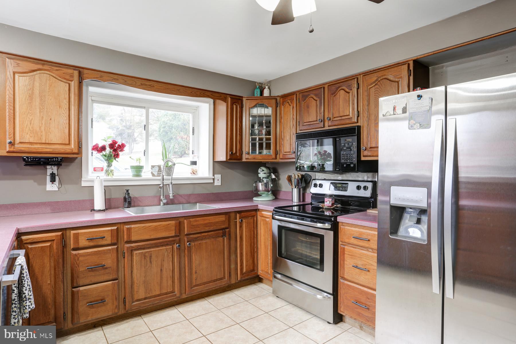 1381 Turnpike Road Elizabethtown, PA 17022 - Photo 14 of 31 Gallery Image 14