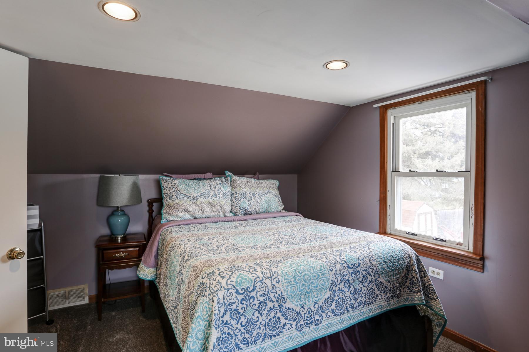 1381 Turnpike Road Elizabethtown, PA 17022 - Photo 23 of 31 Bedroom 2
