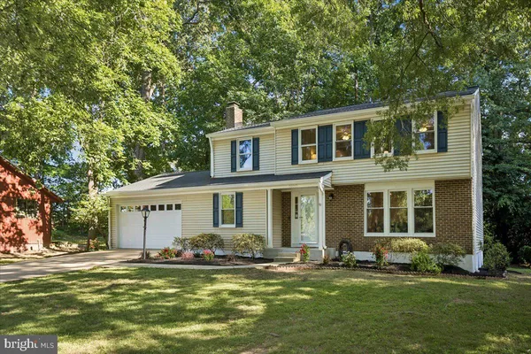 $650,000 | 16017 Fairway Drive, Dumfries, VA 22025