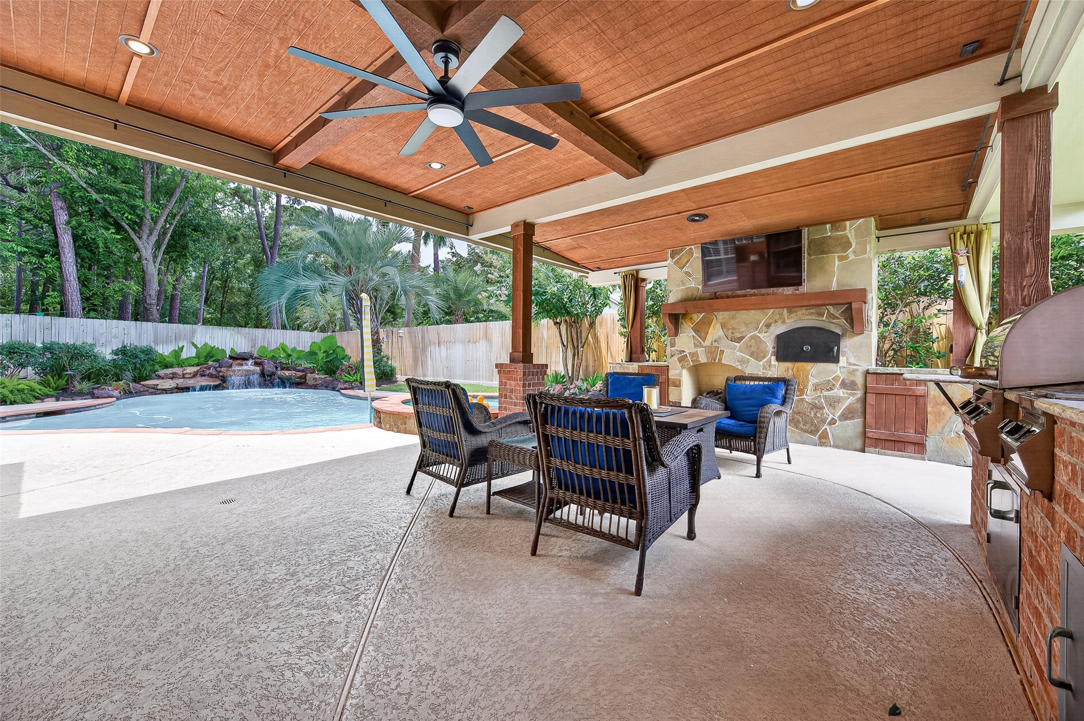 11822 Rue Beaujon Court Tomball, TX 77377 - Photo 44 of 50