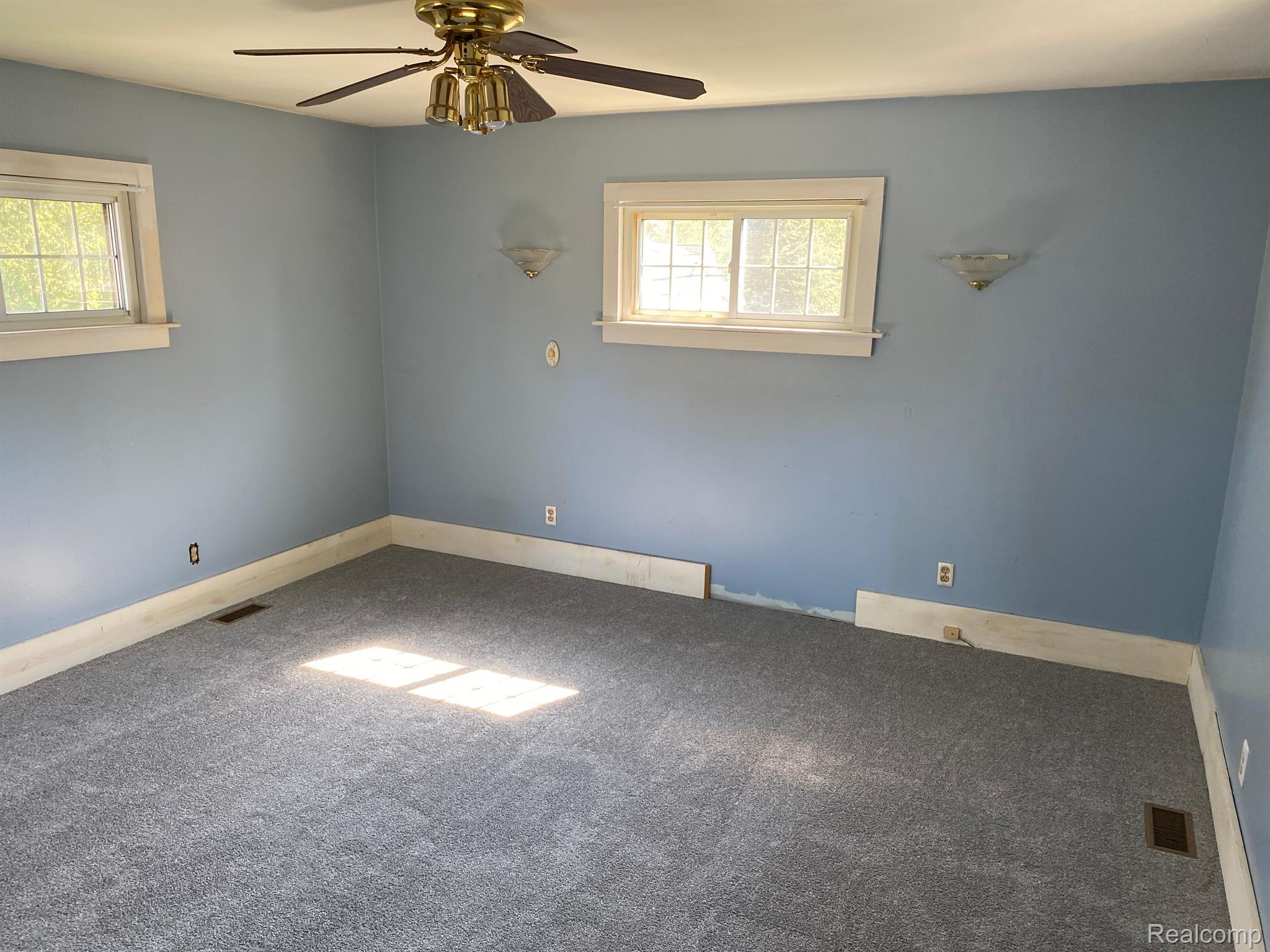 3323 Normandy Road Royal Oak, MI 48073 - Photo 17 of 26