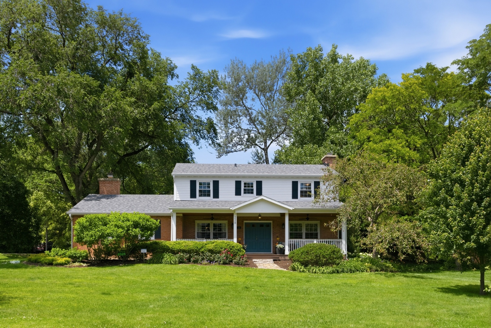 228 Stratford Lane Inverness, IL 60010 - Photo 1 of 34