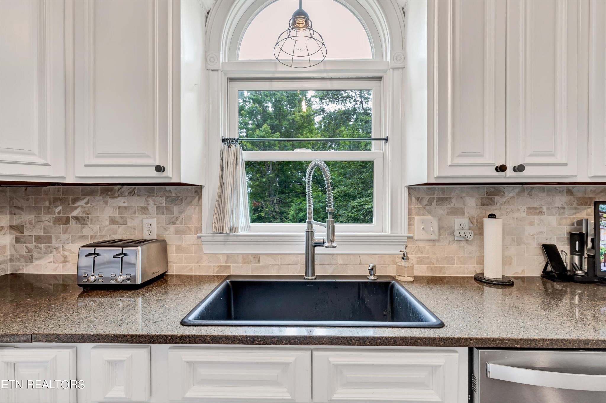 149 Carson Place Clinton, TN 37716 - Photo 10 of 31 Gallery Image 10
