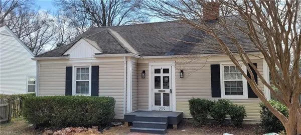 $1,595 | 209 East Cornwallis Drive, Greensboro, NC 27408