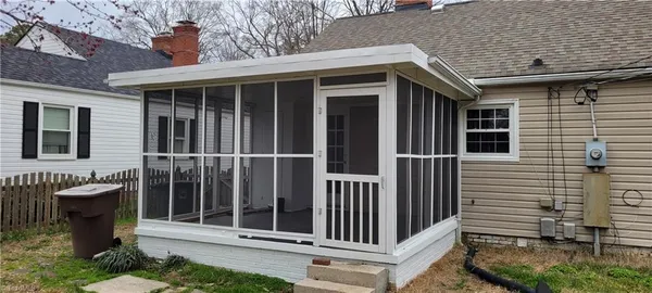 $1,595 | 209 East Cornwallis Drive, Greensboro, NC 27408