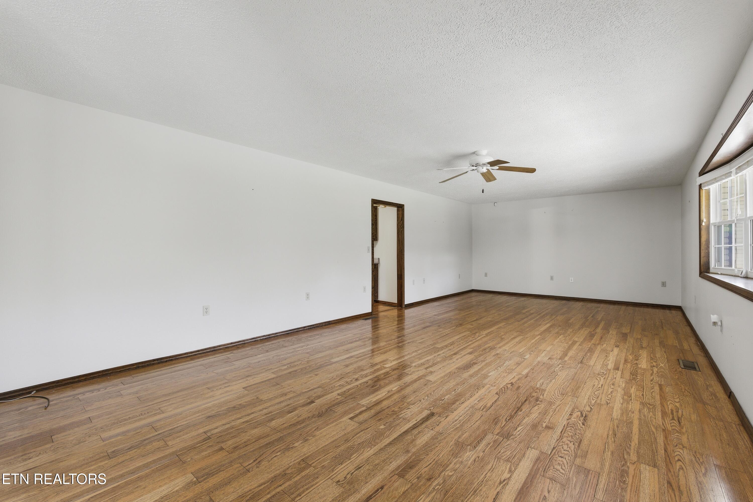 788 Old Jamestown Road Helenwood, TN 37755 - Photo 2 of 49 476W4010