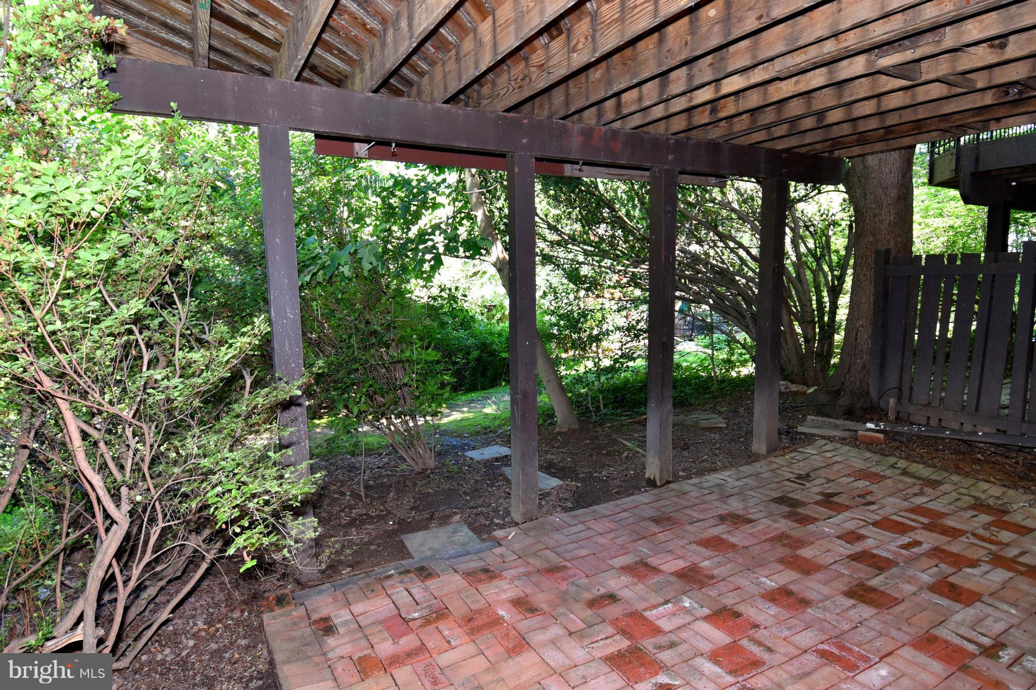 11166 Saffold Way Reston, VA 20190 - Photo 20 of 25 Exterior (Rear)