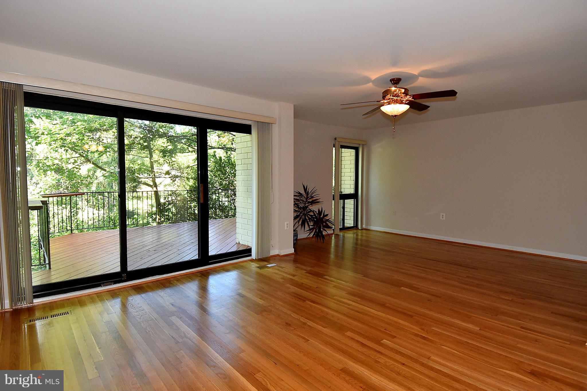 11166 Saffold Way Reston, VA 20190 - Photo 8 of 25 Living Room
