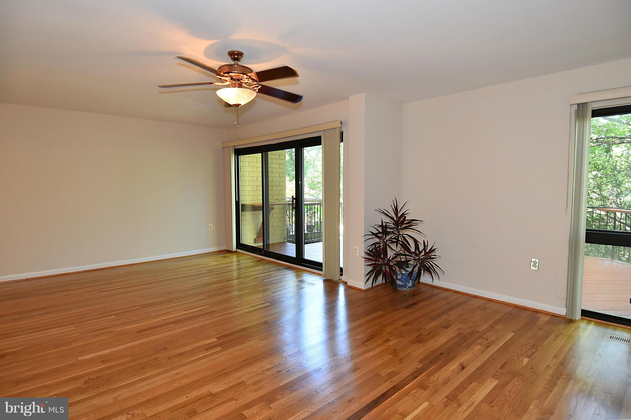 11166 Saffold Way Reston, VA 20190 - Photo 10 of 25 Living Room
