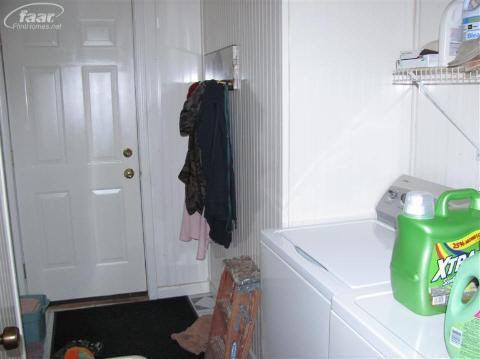 12191 Jennings Road Linden, MI 48451 - Photo 13 of 17 20185654-12.JPG