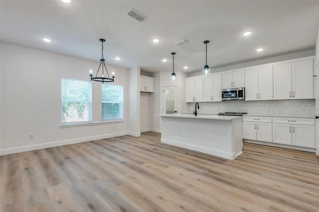 $3,200 | 3235 Chihuahua Avenue, Dallas, TX 75212