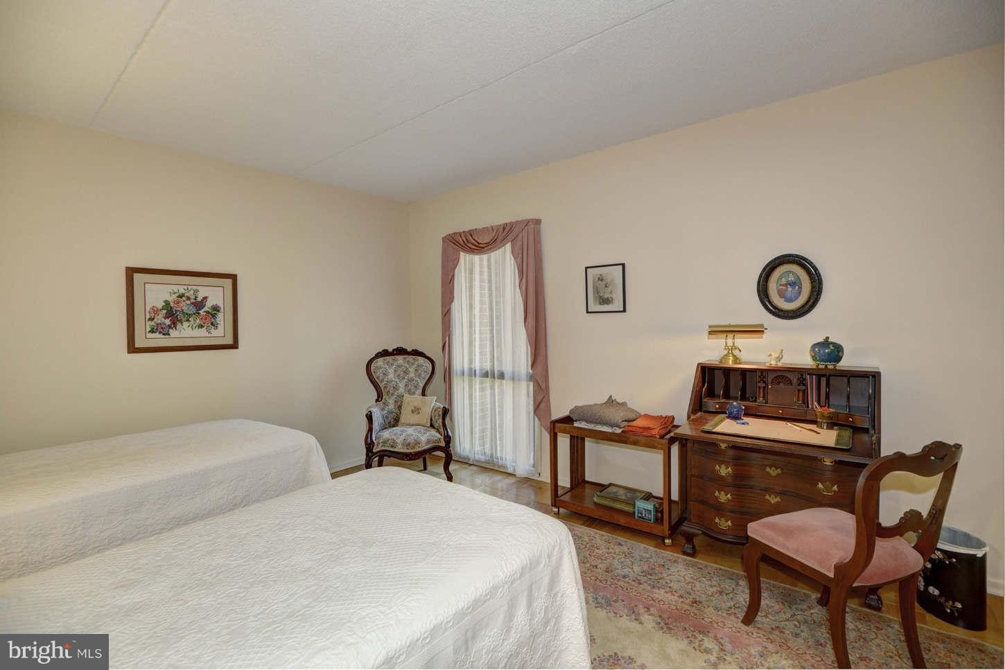 Bedroom (Master)