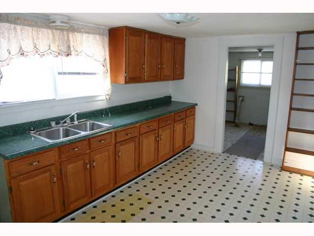 608 North Spring Street Greenfield, IN 46140 - Photo 4 of 6 Gallery Image 4