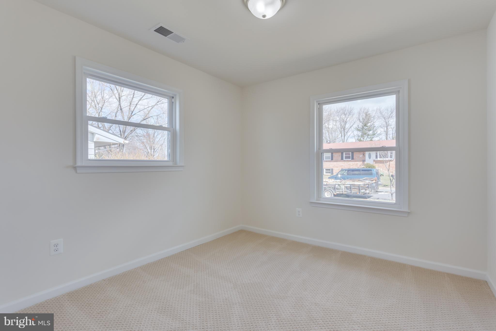 206 East Tazewell Road Sterling, VA 20164 - Photo 15 of 29 Bedroom
