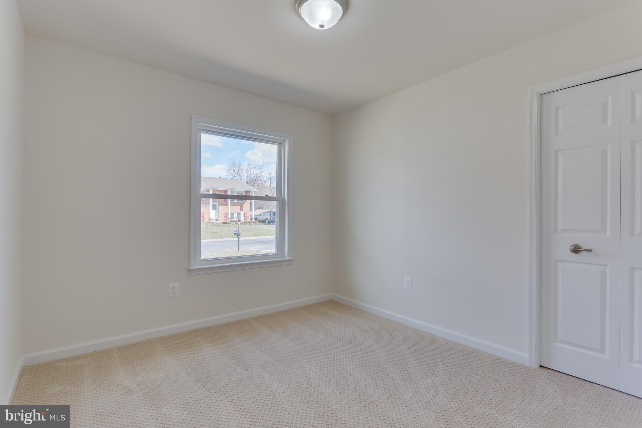 206 East Tazewell Road Sterling, VA 20164 - Photo 17 of 29 Bedroom