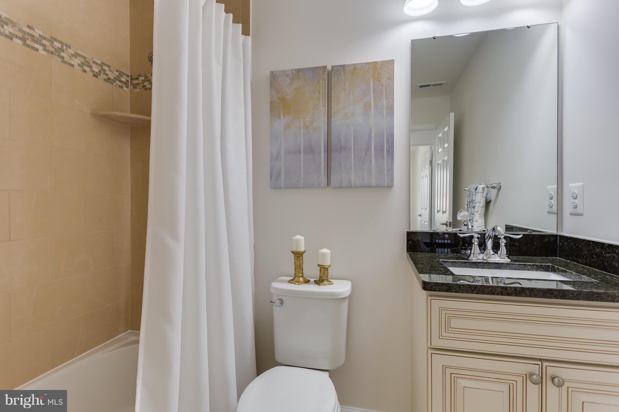 206 East Tazewell Road Sterling, VA 20164 - Photo 19 of 29 Bath