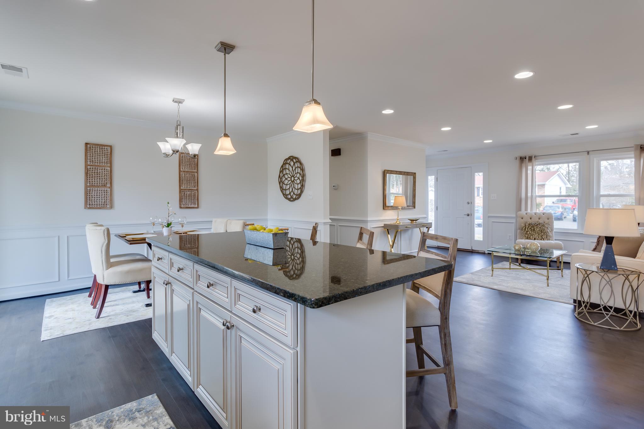 206 East Tazewell Road Sterling, VA 20164 - Photo 3 of 29 Interior (General)