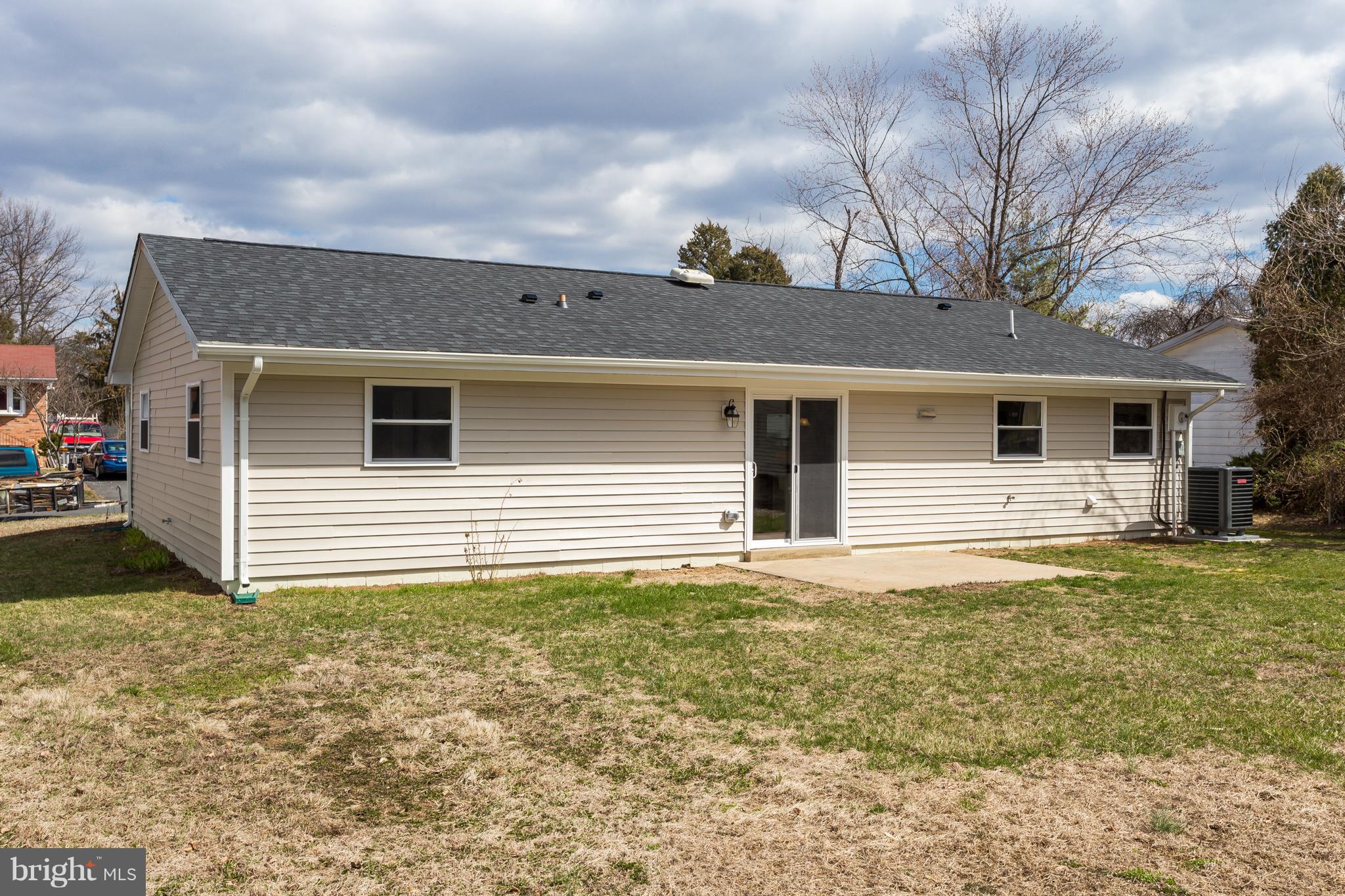206 East Tazewell Road Sterling, VA 20164 - Photo 26 of 29 Exterior (Rear)