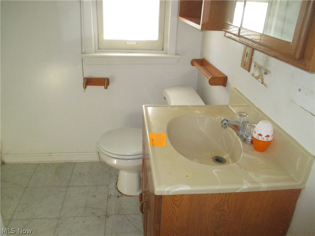 532 Quentin Road Eastlake, OH 44095 - Photo 8 of 10 Gallery Image 8