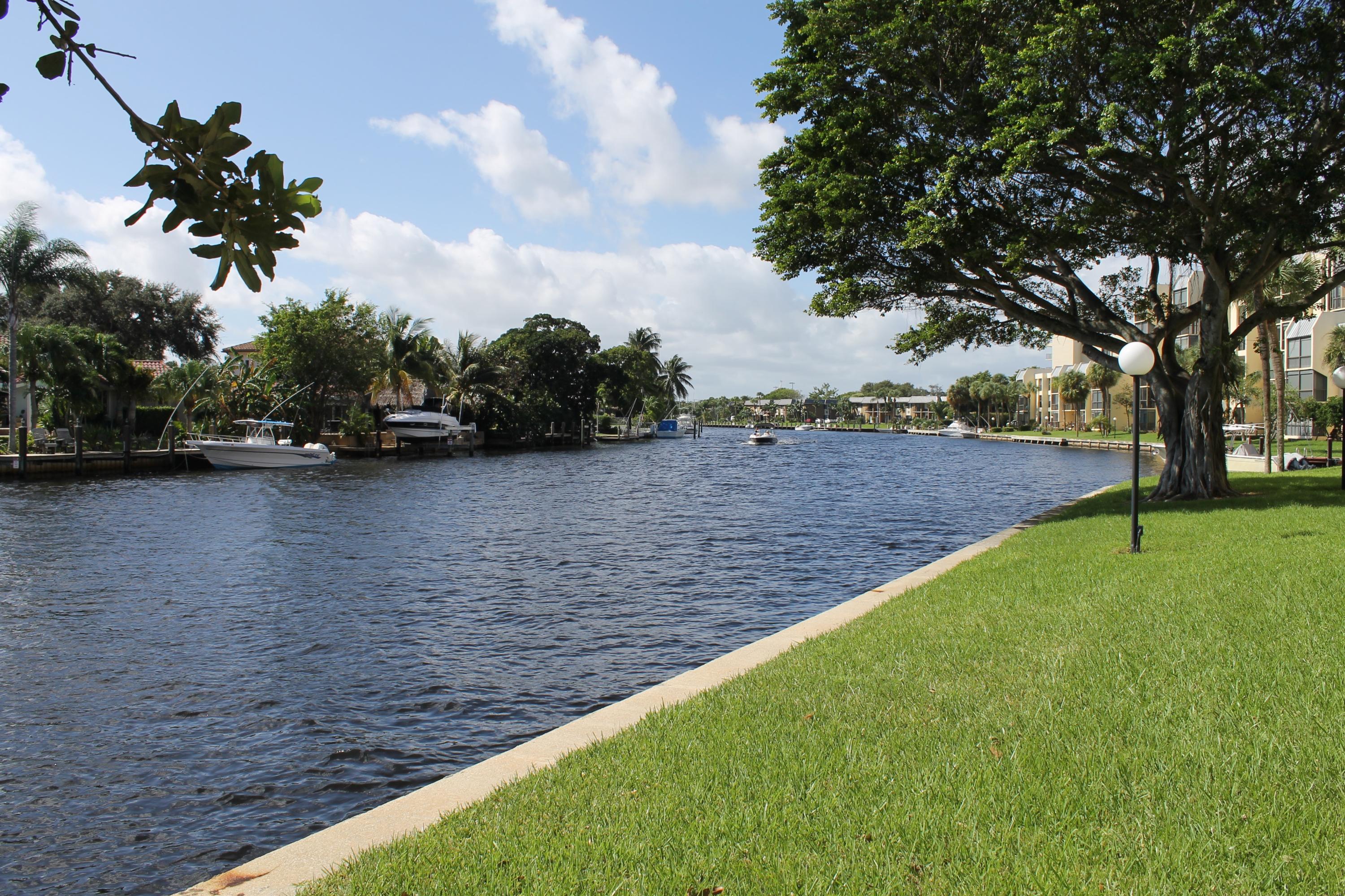 14 Royal Palm Way, Unit 205 Boca Raton, FL 33432 - Photo 38 of 40 IMG_1958