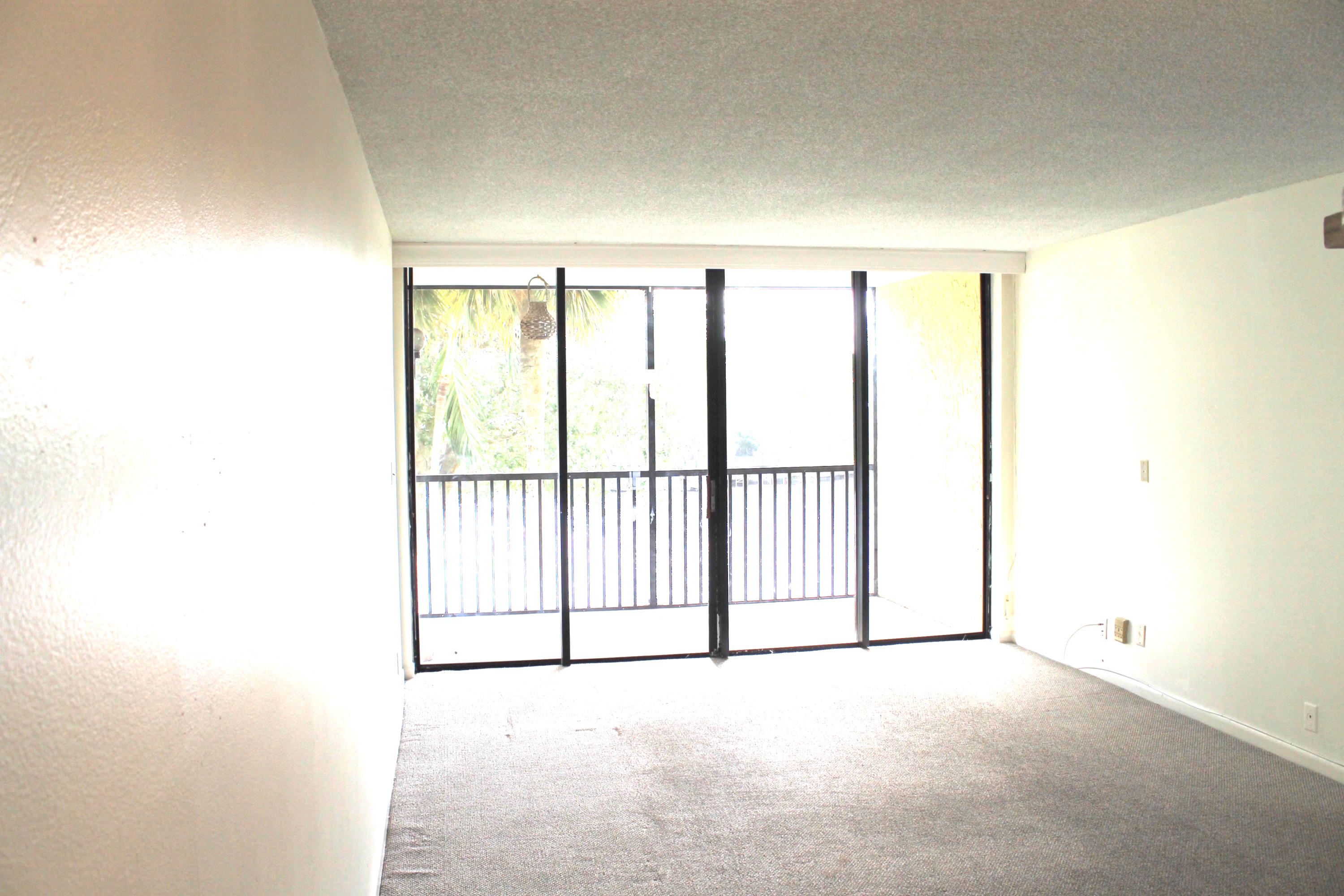 14 Royal Palm Way, Unit 205 Boca Raton, FL 33432 - Photo 8 of 40 IMG_1917