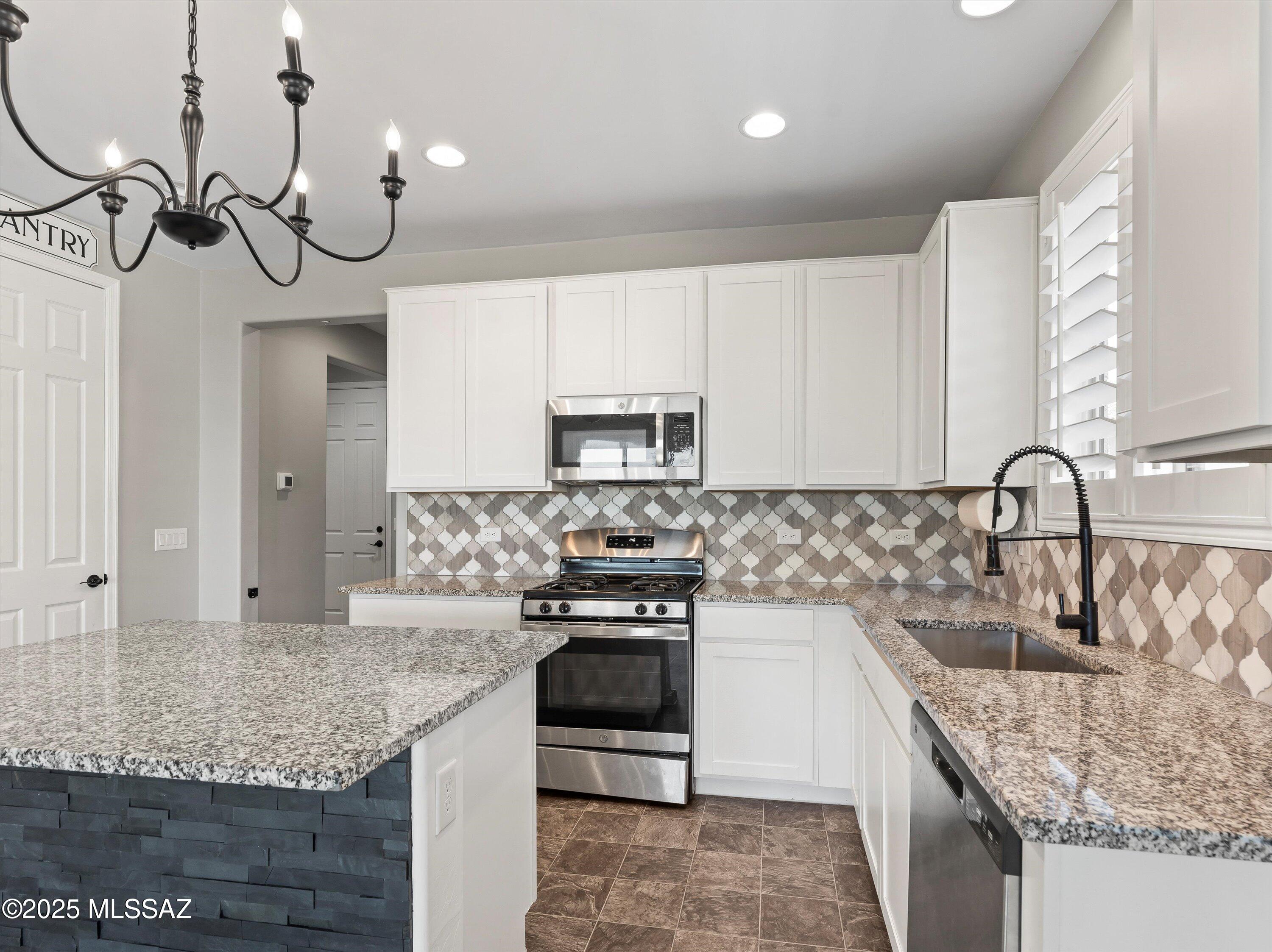 21327 East Treasure Road Red Rock, AZ 85145 - Photo 4 of 41 Gallery Image 4
