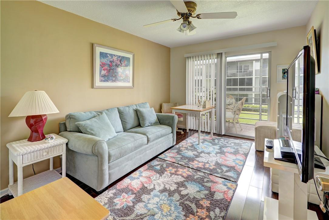 522 Fanshaw M, Unit 522 Boca Raton, FL 33434 - Photo 13 of 17 Photo 13