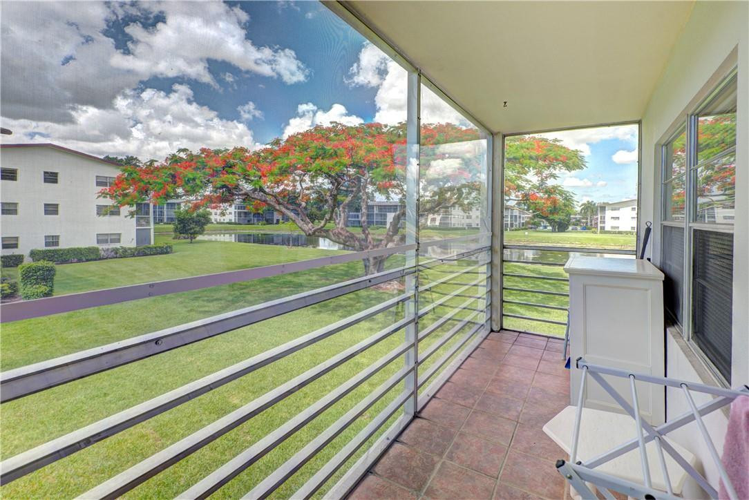 522 Fanshaw M, Unit 522 Boca Raton, FL 33434 - Photo 14 of 17 Photo 14