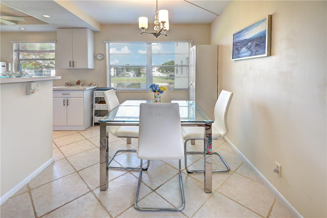 522 Fanshaw M, Unit 522 Boca Raton, FL 33434 - Photo 2 of 17 Photo 2