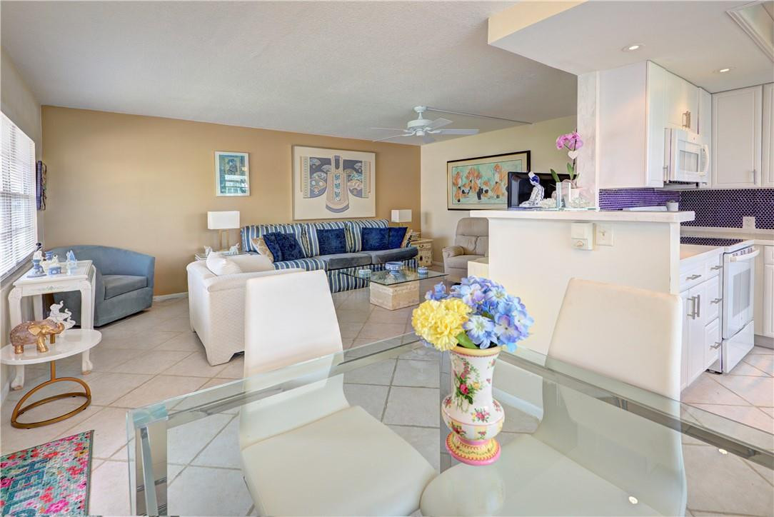 522 Fanshaw M, Unit 522 Boca Raton, FL 33434 - Photo 5 of 17 Photo 5