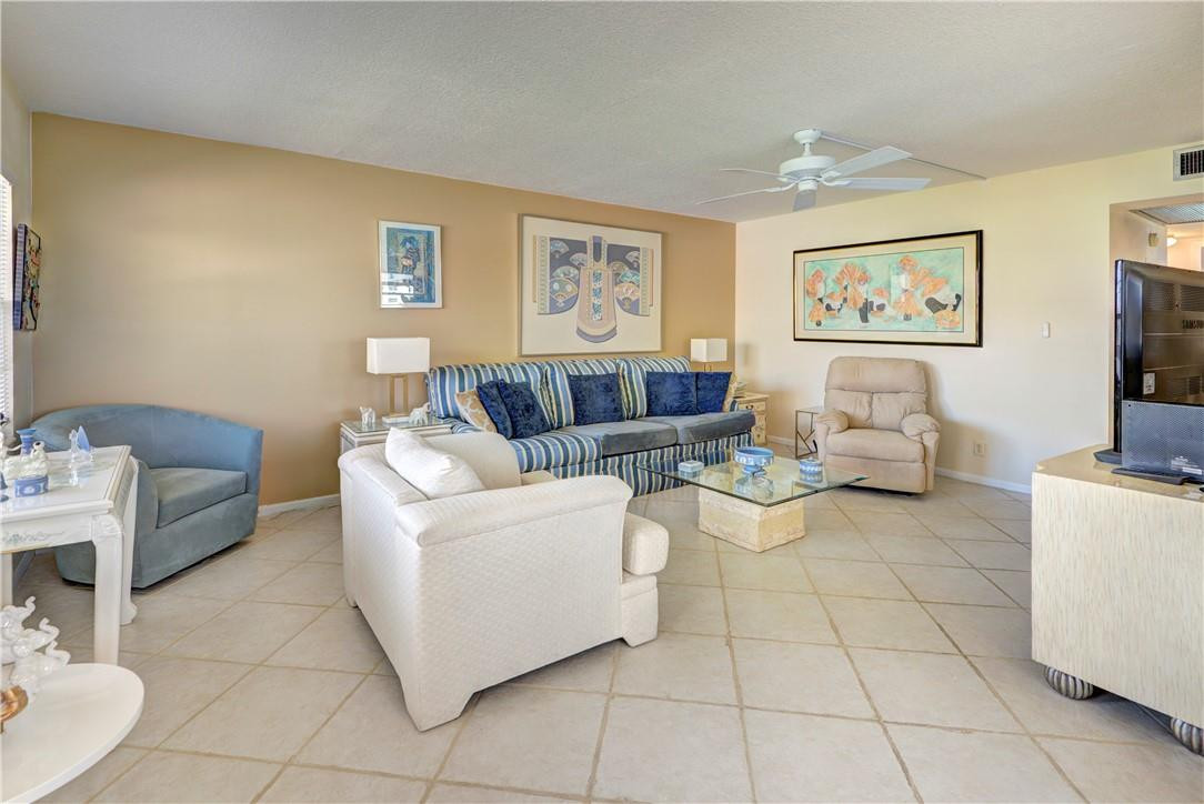 522 Fanshaw M, Unit 522 Boca Raton, FL 33434 - Photo 6 of 17 Photo 6