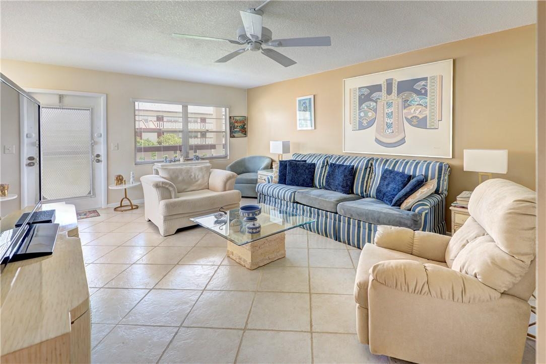 522 Fanshaw M, Unit 522 Boca Raton, FL 33434 - Photo 9 of 17 Photo 9