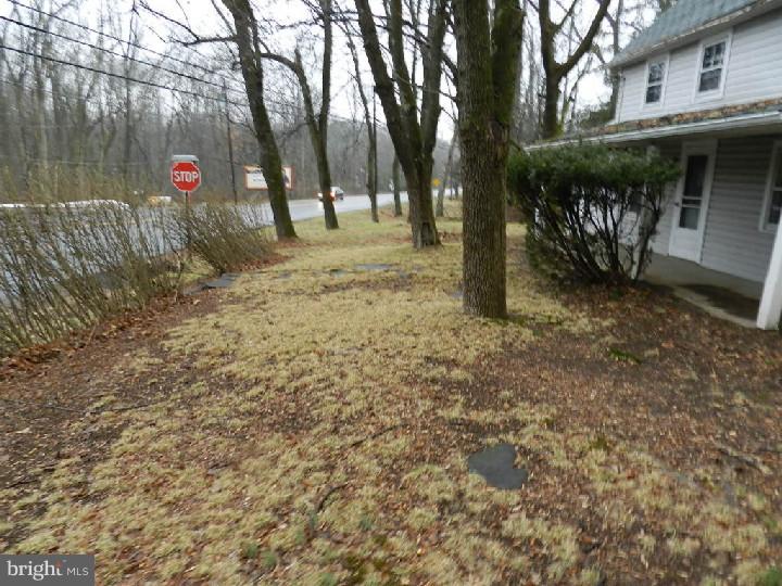 3900 Sterner Mill Road Quakertown, PA 18951 - Photo 1 of 11 Front Yard