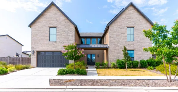 $1,320,000 | 1104 Bloom Avenue, Clovis, CA 93619